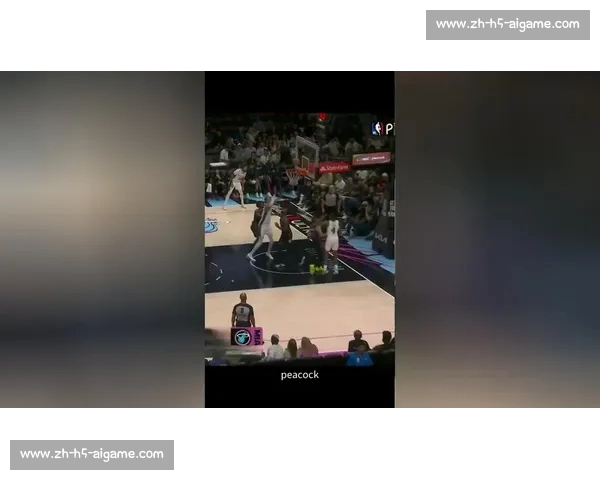 福克斯轻松写意空接暴扣,与球迷互动点燃现场激情 福克斯轻松写意空接暴扣,与球迷互动点燃现场激情